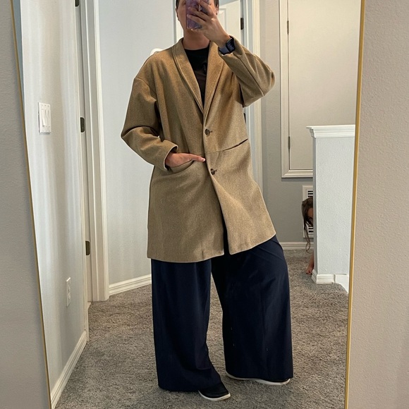 Like new Old Navy faux wool over coat. Tan, size medium - Picture 2 of 5